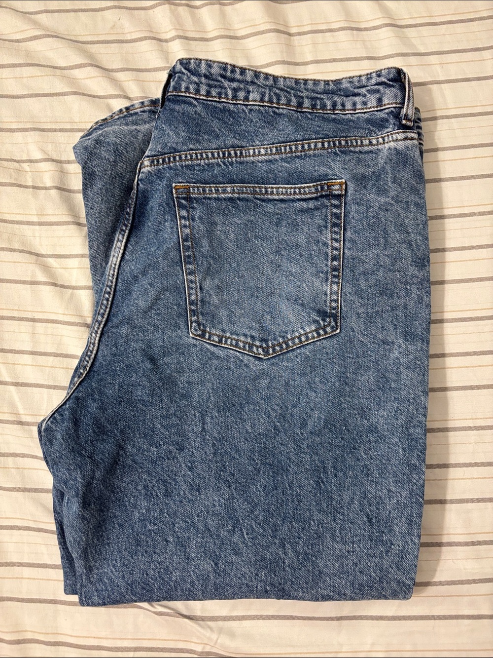 H&M Womens Relaxed Jeans in Blue Wash